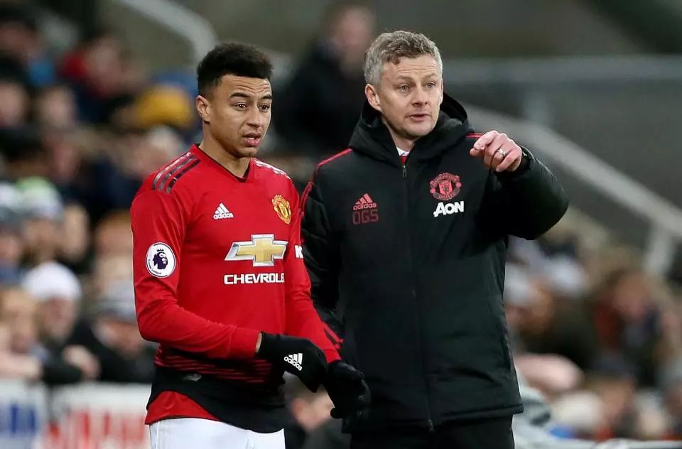 更贴近阿隆 更贴近阿隆